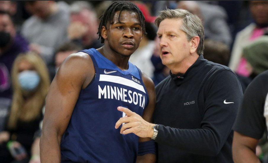 边后卫外插 边后卫外插