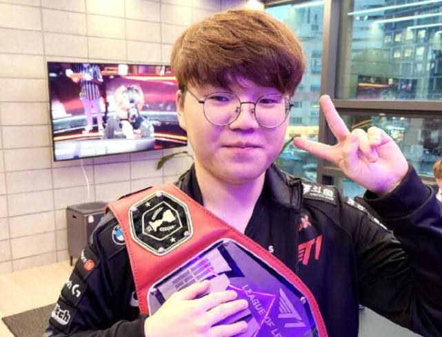 佩尔先向4 佩尔先向4